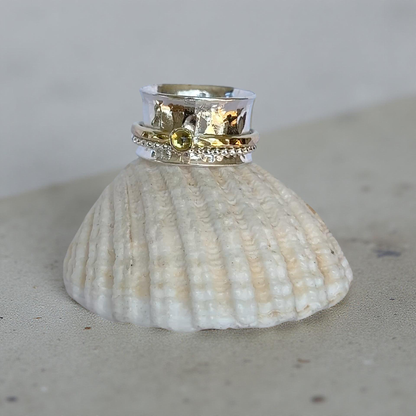 Silver Gold Spinner Ring With Peridot Gem - SilverLines Jewellery