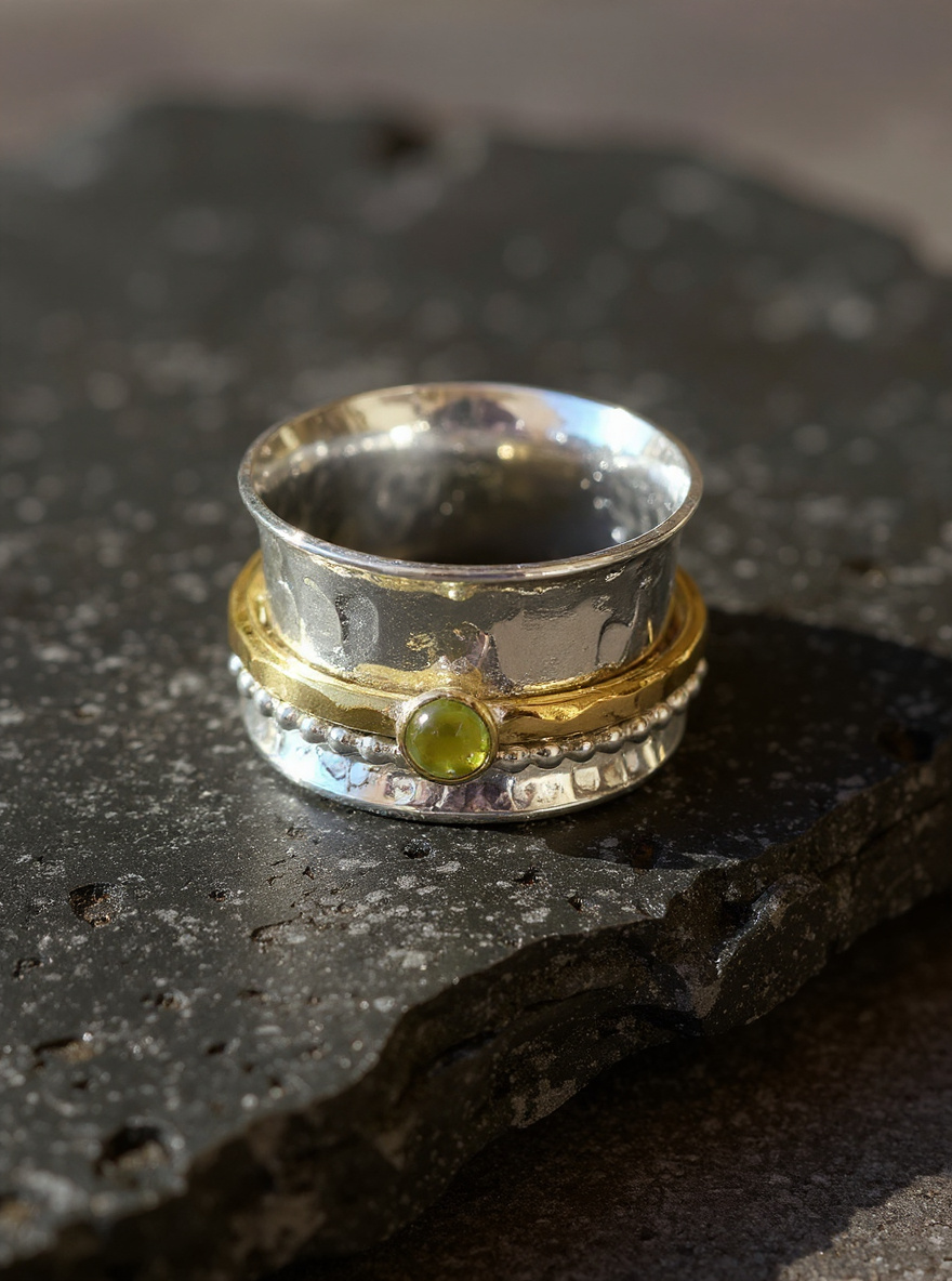 Silver Gold Spinner Ring With Peridot Gem - SilverLines Jewellery