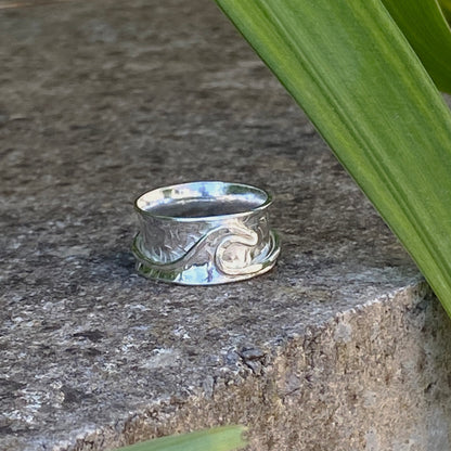 Wave Spinner Ring - Love Beach Beads